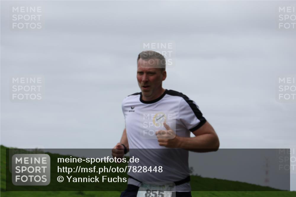 04.05.2025 - 8. Wedeler Halbmarathon Yannick Fuchs http://msf.ph/oto/7828448 04.05.2025 11:35:17 Laufen 855 meine-sportfotos.de