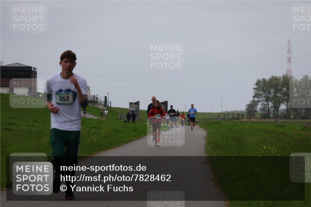 04.05.2025 - 8. Wedeler Halbmarathon Yannick Fuchs http://msf.ph/oto/7828462 04.05.2025 11:16:05 Laufen 352, 50 meine-sportfotos.de