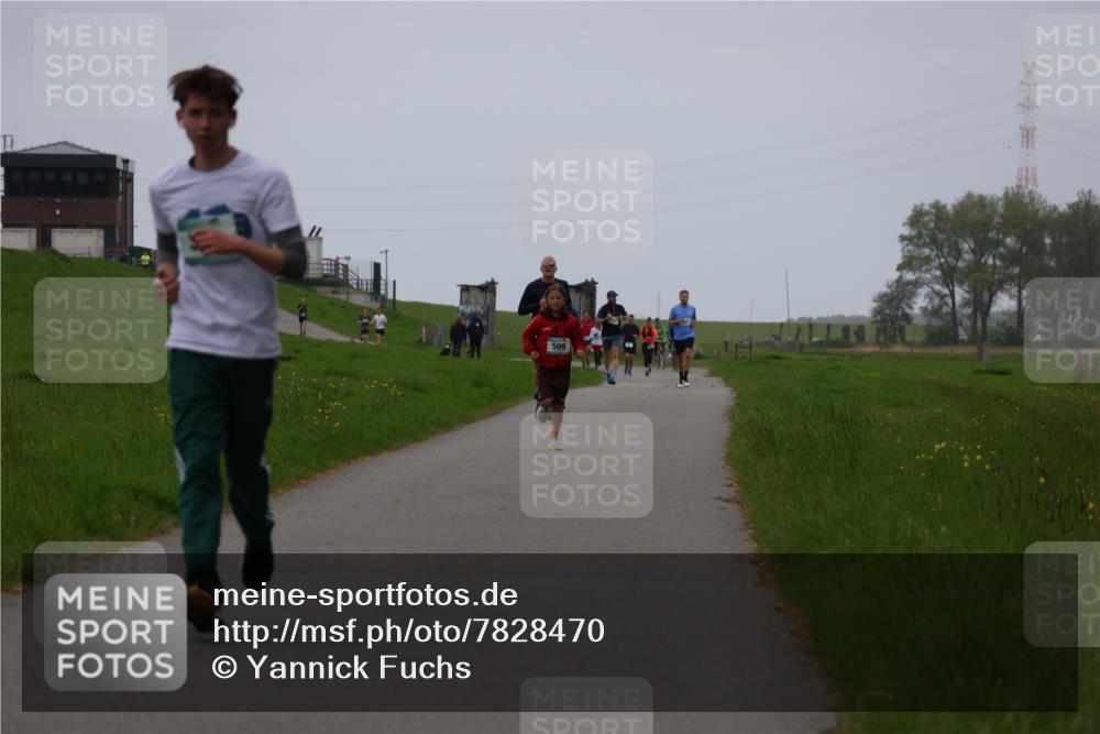 04.05.2025 - 8. Wedeler Halbmarathon Yannick Fuchs http://msf.ph/oto/7828470 04.05.2025 11:16:05 Laufen  meine-sportfotos.de