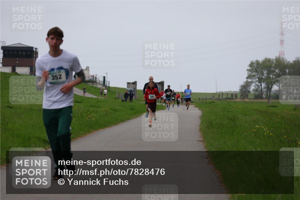 04.05.2025 - 8. Wedeler Halbmarathon Yannick Fuchs http://msf.ph/oto/7828476 04.05.2025 11:16:05 Laufen 352 meine-sportfotos.de