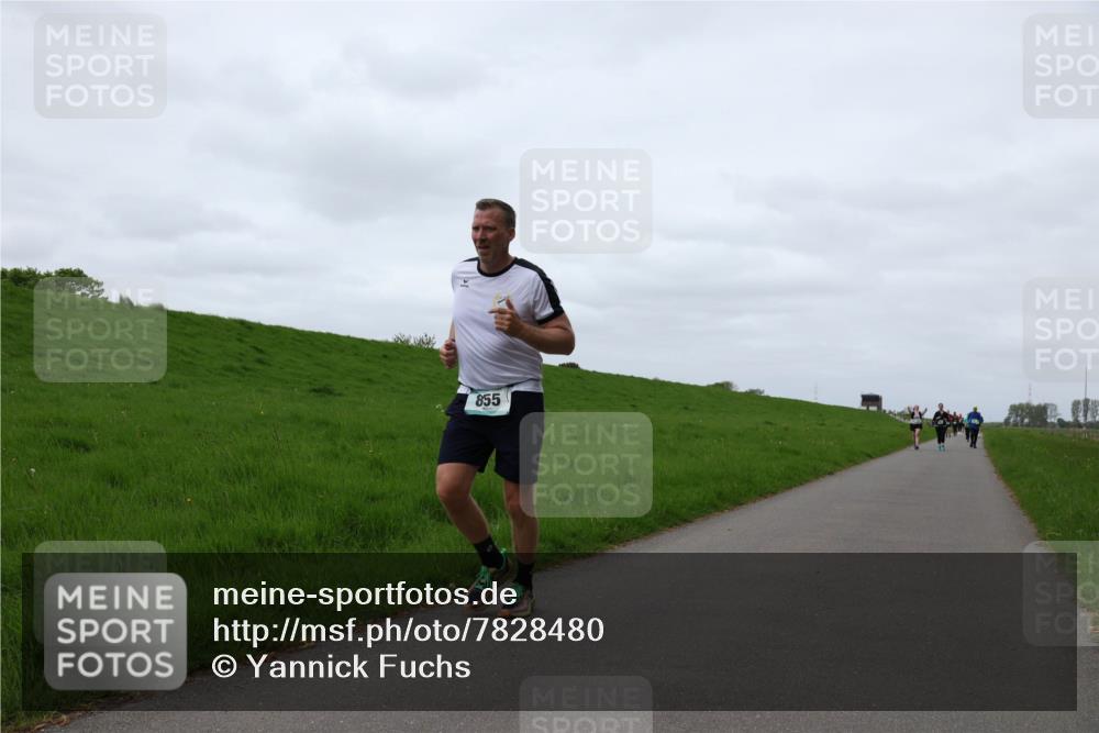 04.05.2025 - 8. Wedeler Halbmarathon Yannick Fuchs http://msf.ph/oto/7828480 04.05.2025 11:35:18 Laufen 855 meine-sportfotos.de