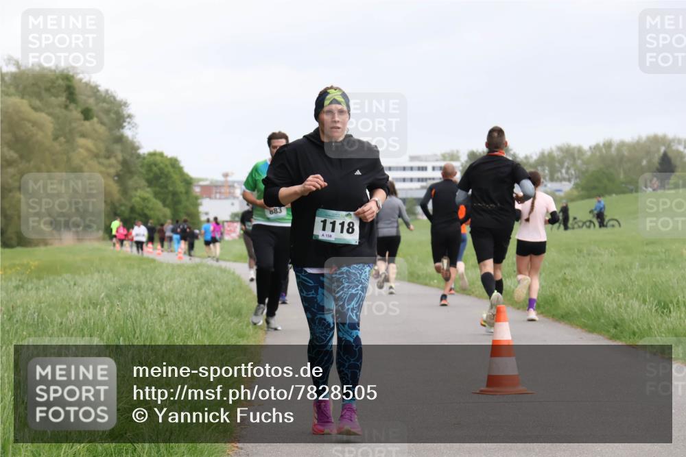 04.05.2025 - 8. Wedeler Halbmarathon Yannick Fuchs http://msf.ph/oto/7828505 04.05.2025 11:16:10 Laufen 883, 1118, 158 meine-sportfotos.de