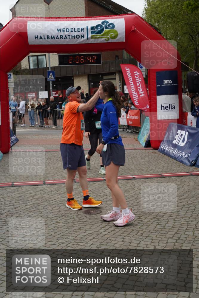 04.05.2025 - 8. Wedeler Halbmarathon Felixshl http://msf.ph/oto/7828573 04.05.2025 12:06:40 Ziel 192, 195, 554 meine-sportfotos.de