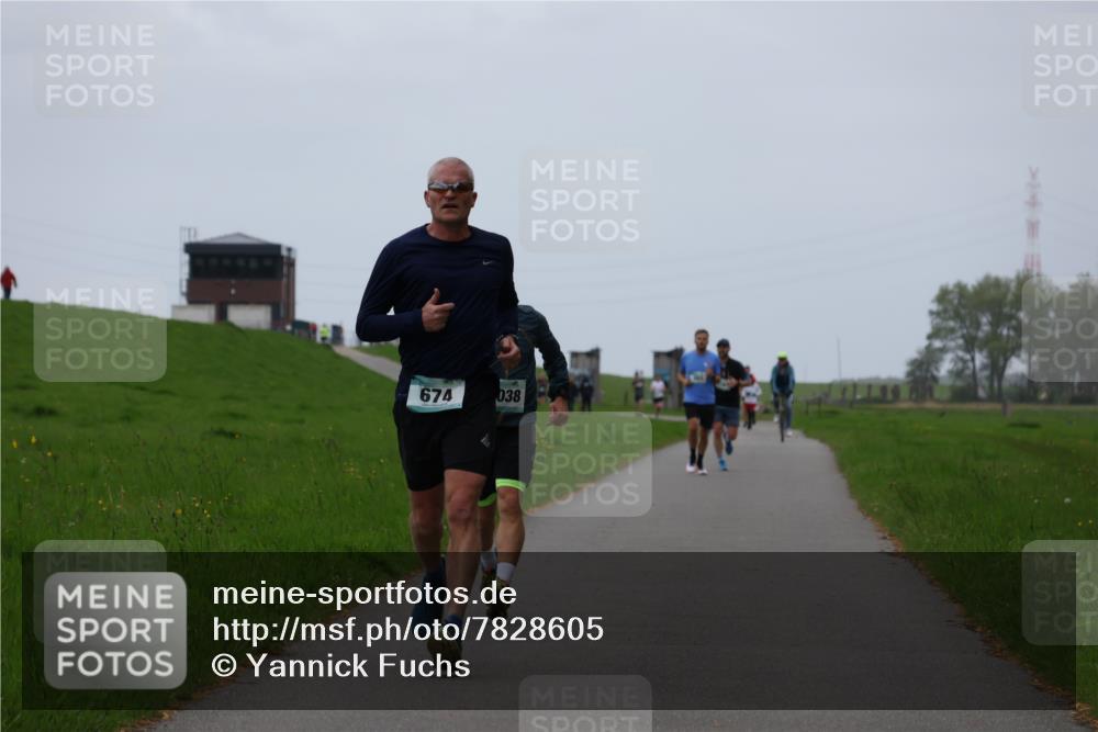 04.05.2025 - 8. Wedeler Halbmarathon Yannick Fuchs http://msf.ph/oto/7828605 04.05.2025 11:16:20 Laufen 674, 038 meine-sportfotos.de