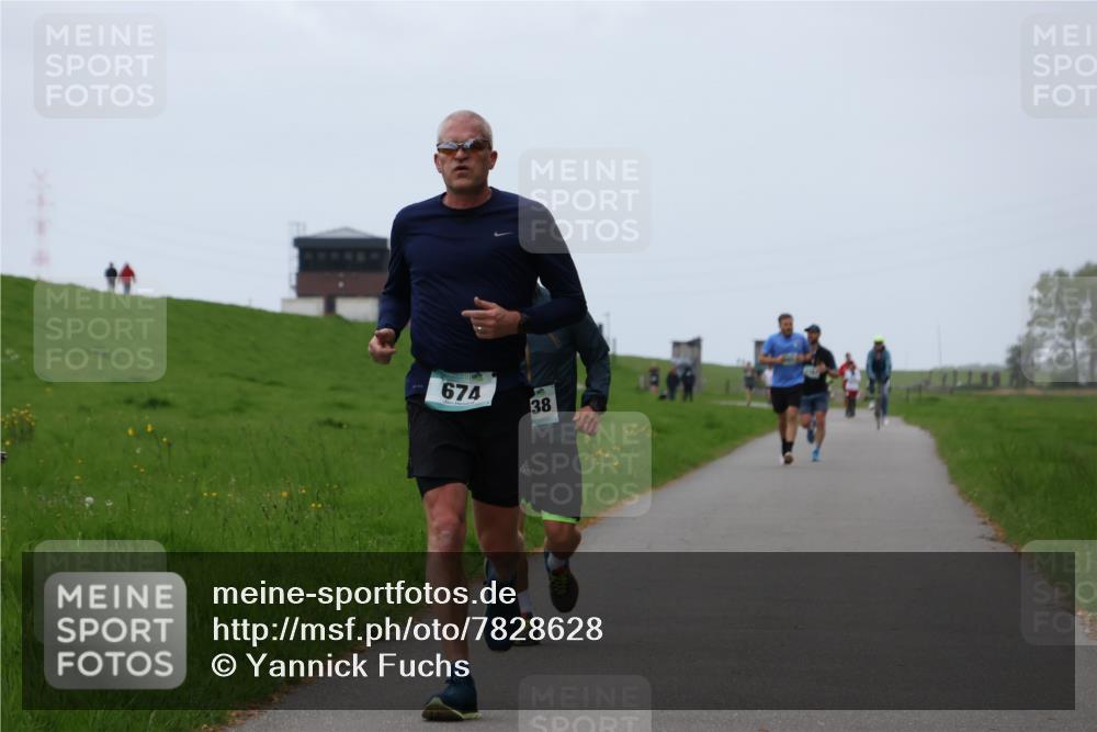 04.05.2025 - 8. Wedeler Halbmarathon Yannick Fuchs http://msf.ph/oto/7828628 04.05.2025 11:16:21 Laufen 674, 38 meine-sportfotos.de