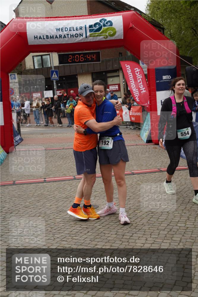 04.05.2025 - 8. Wedeler Halbmarathon Felixshl http://msf.ph/oto/7828646 04.05.2025 12:06:42 Ziel 333, 554 meine-sportfotos.de