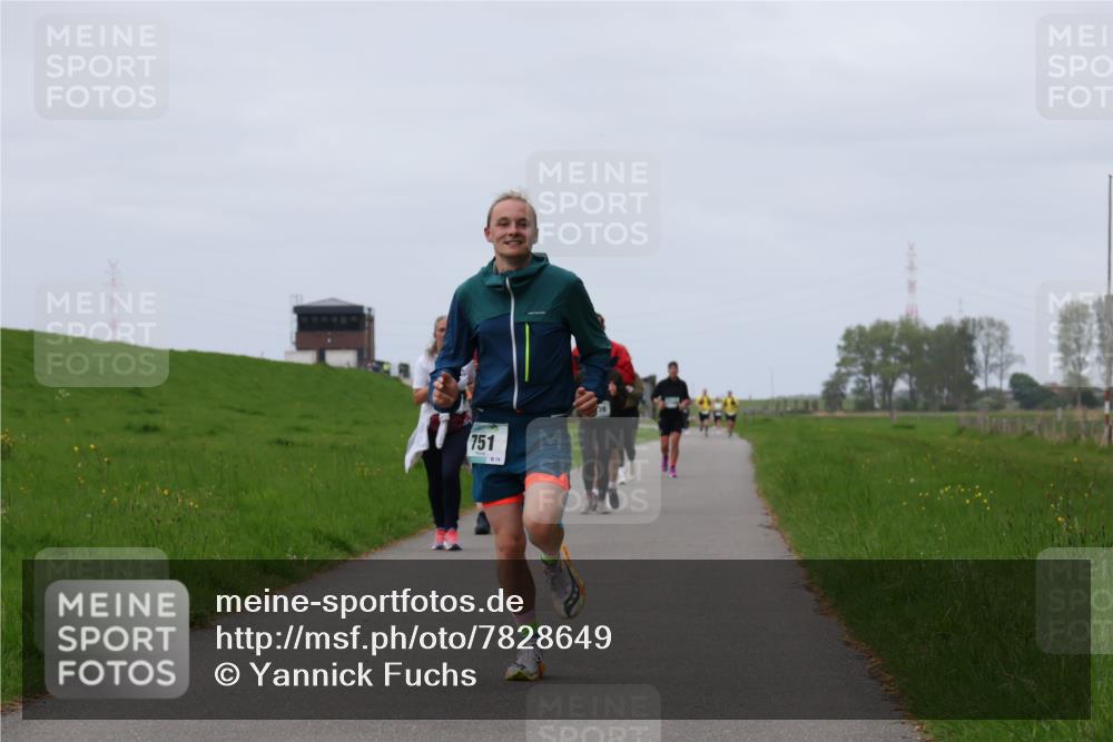 04.05.2025 - 8. Wedeler Halbmarathon Yannick Fuchs http://msf.ph/oto/7828649 04.05.2025 11:35:36 Laufen 751 meine-sportfotos.de