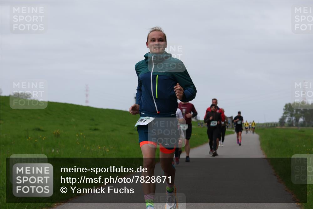 04.05.2025 - 8. Wedeler Halbmarathon Yannick Fuchs http://msf.ph/oto/7828671 04.05.2025 11:35:37 Laufen 157 meine-sportfotos.de