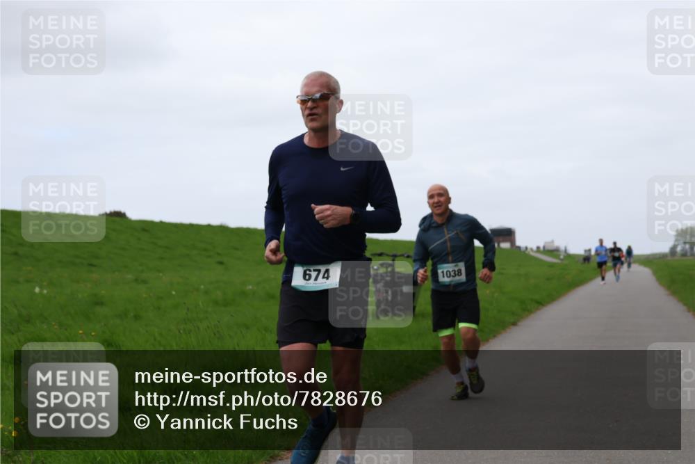 04.05.2025 - 8. Wedeler Halbmarathon Yannick Fuchs http://msf.ph/oto/7828676 04.05.2025 11:16:25 Laufen 674, 1038 meine-sportfotos.de