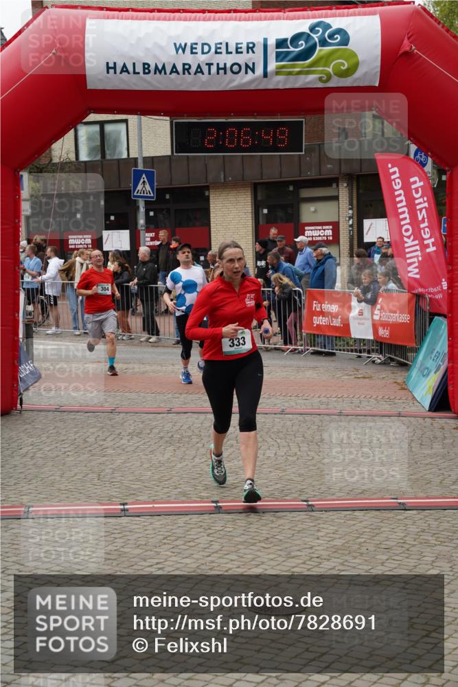 04.05.2025 - 8. Wedeler Halbmarathon Felixshl http://msf.ph/oto/7828691 04.05.2025 12:06:46 Ziel 304, 329, 333 meine-sportfotos.de