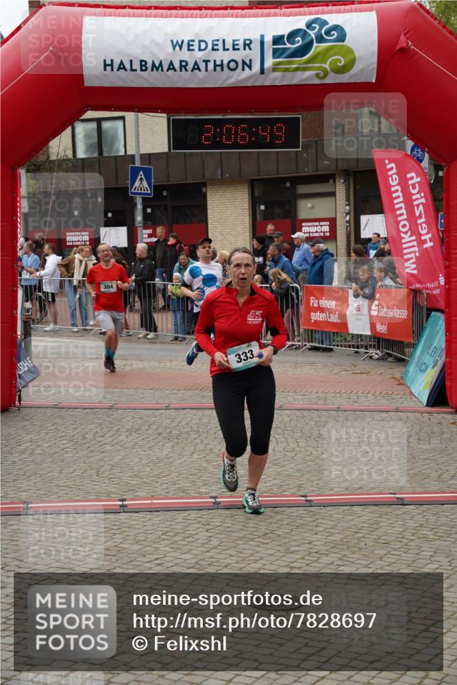 04.05.2025 - 8. Wedeler Halbmarathon Felixshl http://msf.ph/oto/7828697 04.05.2025 12:06:47 Ziel 304, 329, 333 meine-sportfotos.de