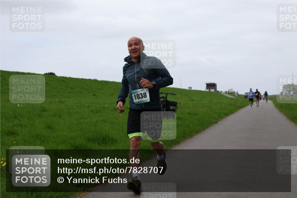 04.05.2025 - 8. Wedeler Halbmarathon Yannick Fuchs http://msf.ph/oto/7828707 04.05.2025 11:16:26 Laufen 1038 meine-sportfotos.de