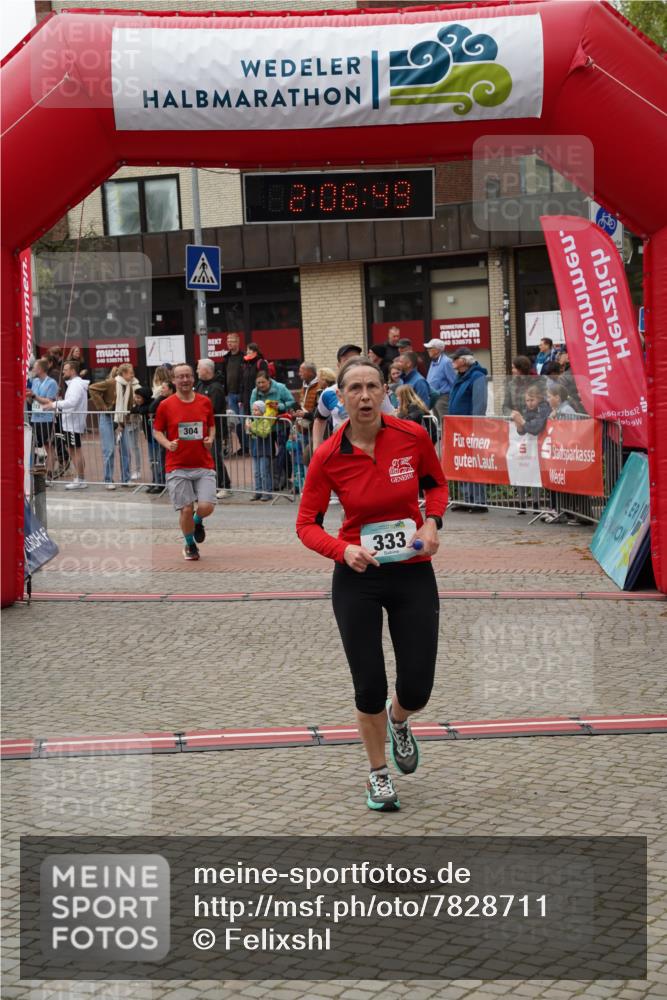 04.05.2025 - 8. Wedeler Halbmarathon Felixshl http://msf.ph/oto/7828711 04.05.2025 12:06:47 Ziel 304, 329, 333 meine-sportfotos.de