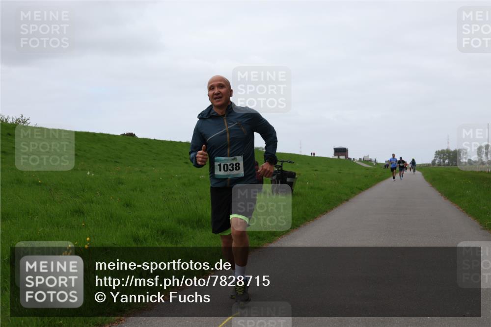 04.05.2025 - 8. Wedeler Halbmarathon Yannick Fuchs http://msf.ph/oto/7828715 04.05.2025 11:16:26 Laufen 1038 meine-sportfotos.de