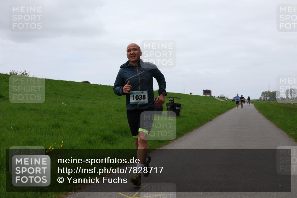 04.05.2025 - 8. Wedeler Halbmarathon Yannick Fuchs http://msf.ph/oto/7828717 04.05.2025 11:16:26 Laufen 1038 meine-sportfotos.de