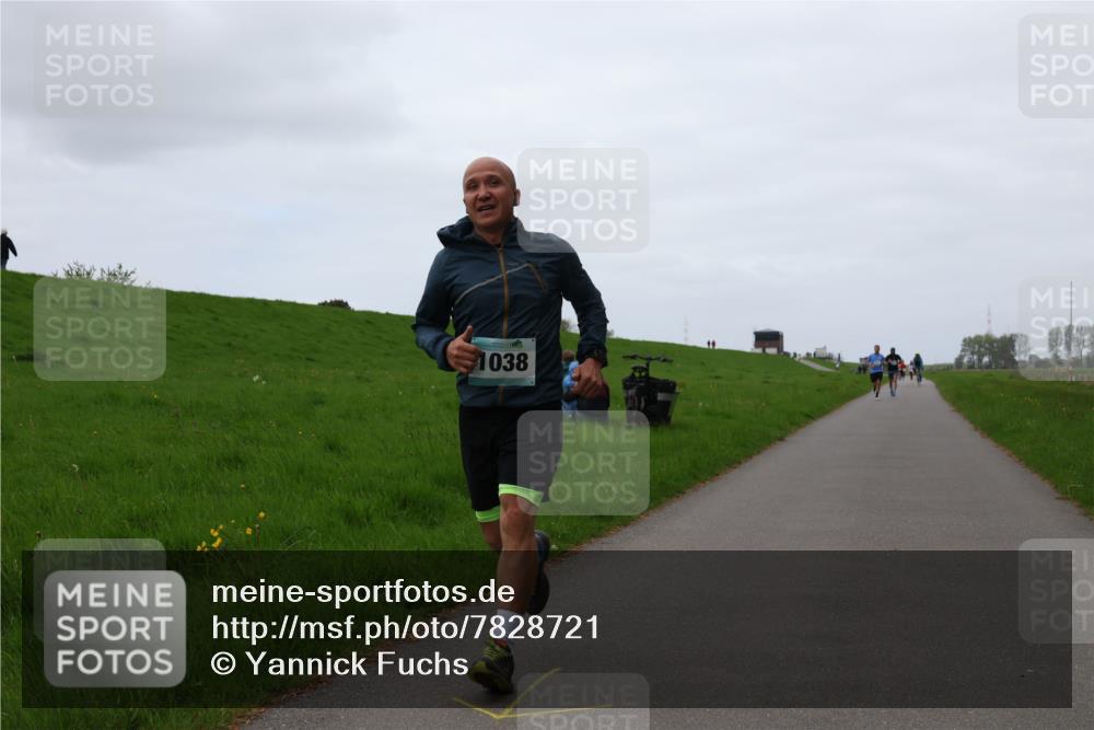 04.05.2025 - 8. Wedeler Halbmarathon Yannick Fuchs http://msf.ph/oto/7828721 04.05.2025 11:16:26 Laufen 1038 meine-sportfotos.de