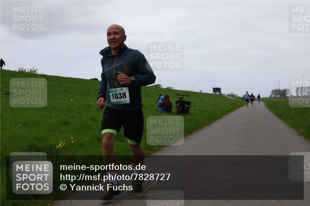 04.05.2025 - 8. Wedeler Halbmarathon Yannick Fuchs http://msf.ph/oto/7828727 04.05.2025 11:16:26 Laufen 1038 meine-sportfotos.de