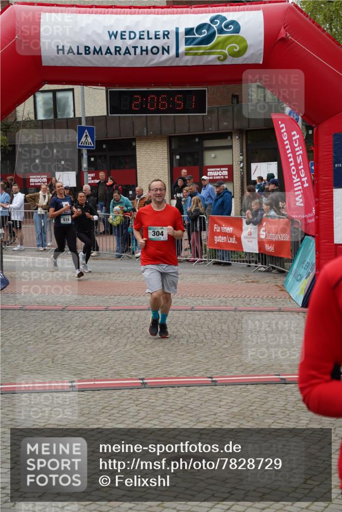04.05.2025 - 8. Wedeler Halbmarathon Felixshl http://msf.ph/oto/7828729 04.05.2025 12:06:49 Ziel 304, 329, 333, 515, 976 meine-sportfotos.de