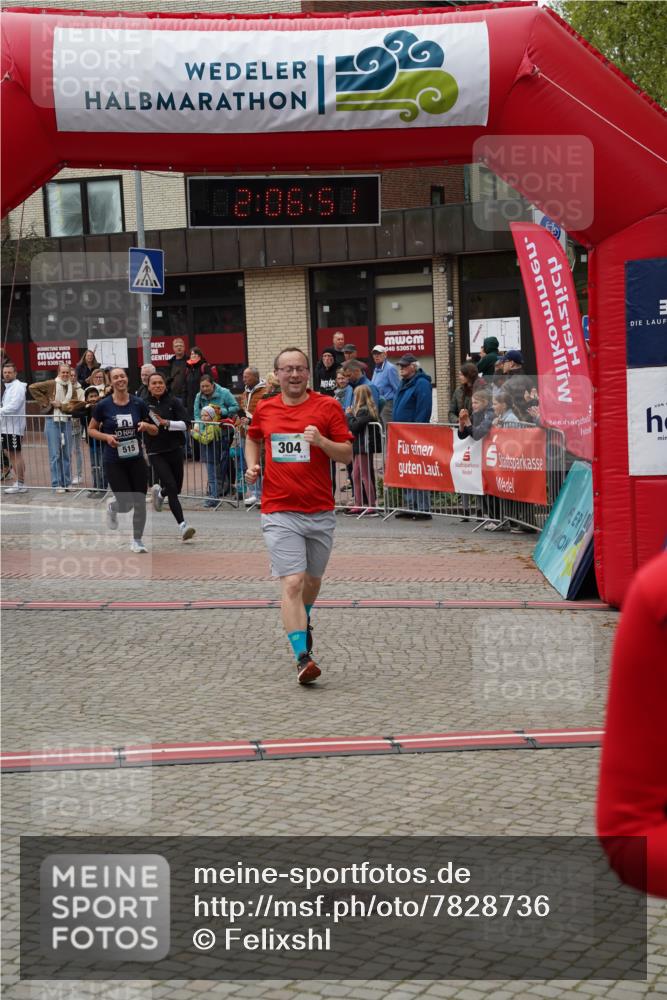 04.05.2025 - 8. Wedeler Halbmarathon Felixshl http://msf.ph/oto/7828736 04.05.2025 12:06:49 Ziel 304, 329, 333, 515, 976 meine-sportfotos.de