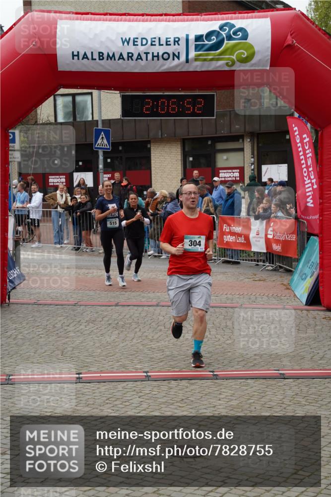 04.05.2025 - 8. Wedeler Halbmarathon Felixshl http://msf.ph/oto/7828755 04.05.2025 12:06:50 Ziel 304, 329, 333, 515, 976 meine-sportfotos.de