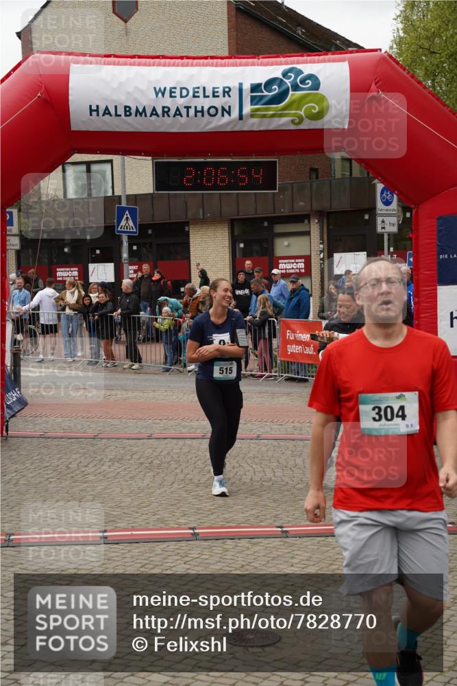 04.05.2025 - 8. Wedeler Halbmarathon Felixshl http://msf.ph/oto/7828770 04.05.2025 12:06:52 Ziel 304, 329, 515, 976 meine-sportfotos.de