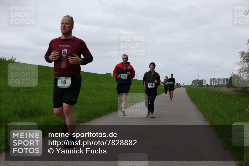 04.05.2025 - 8. Wedeler Halbmarathon Yannick Fuchs http://msf.ph/oto/7828882 04.05.2025 11:35:48 Laufen 18, 740, 739 meine-sportfotos.de