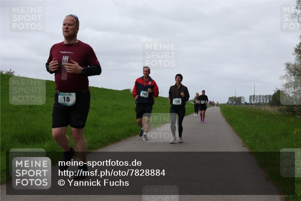 04.05.2025 - 8. Wedeler Halbmarathon Yannick Fuchs http://msf.ph/oto/7828884 04.05.2025 11:35:48 Laufen 18, 740, 739 meine-sportfotos.de