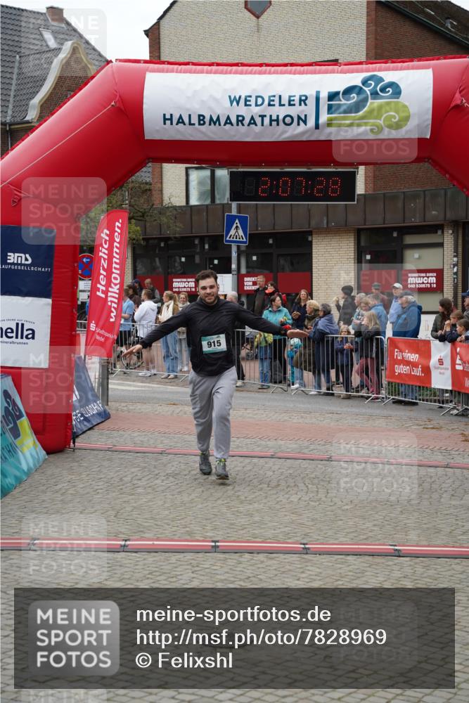 04.05.2025 - 8. Wedeler Halbmarathon Felixshl http://msf.ph/oto/7828969 04.05.2025 12:07:25 Ziel 915 meine-sportfotos.de