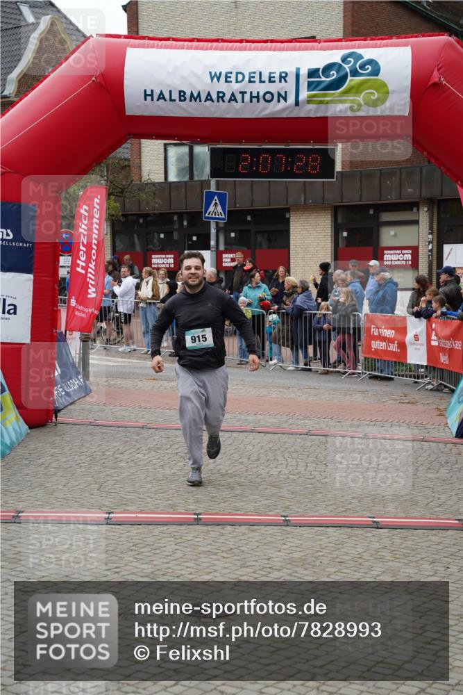 04.05.2025 - 8. Wedeler Halbmarathon Felixshl http://msf.ph/oto/7828993 04.05.2025 12:07:26 Ziel 915 meine-sportfotos.de