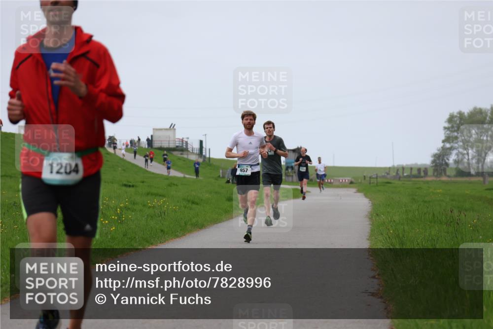 04.05.2025 - 8. Wedeler Halbmarathon Yannick Fuchs http://msf.ph/oto/7828996 04.05.2025 11:17:03 Laufen 1204, 957 meine-sportfotos.de