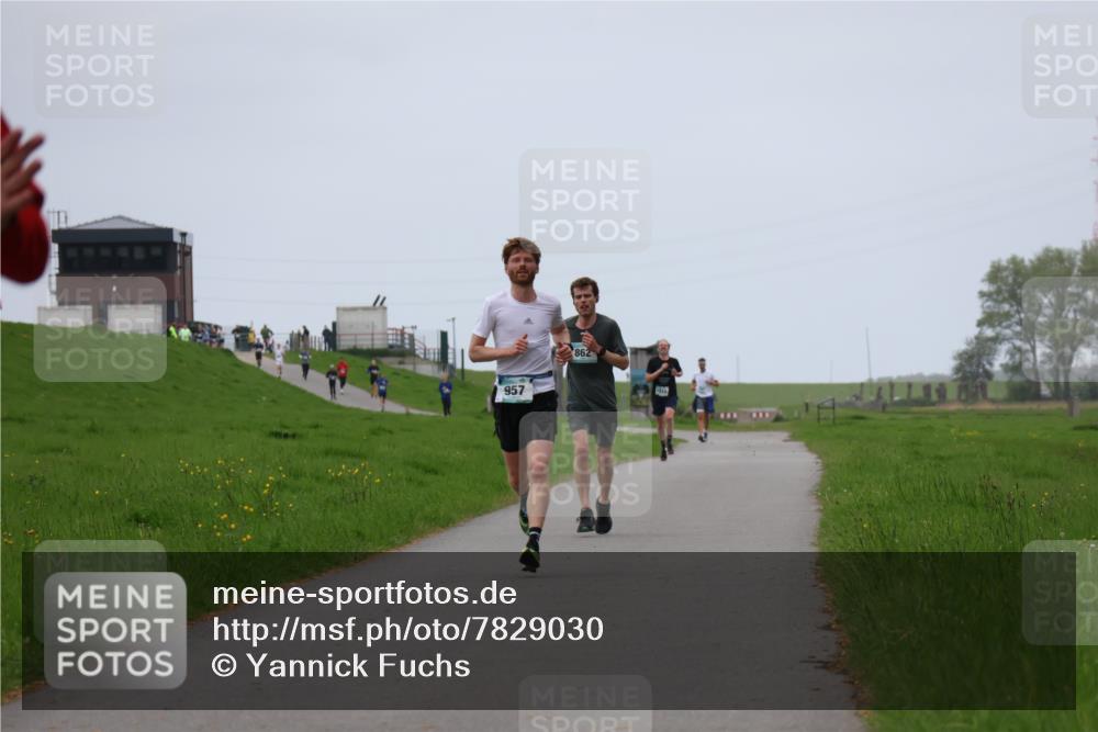 04.05.2025 - 8. Wedeler Halbmarathon Yannick Fuchs http://msf.ph/oto/7829030 04.05.2025 11:17:05 Laufen 957, 862 meine-sportfotos.de