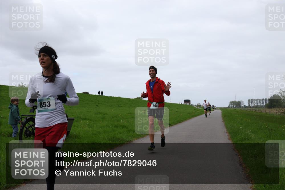 04.05.2025 - 8. Wedeler Halbmarathon Yannick Fuchs http://msf.ph/oto/7829046 04.05.2025 11:17:06 Laufen 853, 1204 meine-sportfotos.de