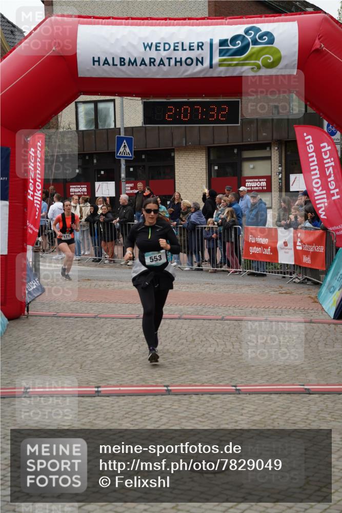 04.05.2025 - 8. Wedeler Halbmarathon Felixshl http://msf.ph/oto/7829049 04.05.2025 12:07:30 Ziel 171, 553, 915 meine-sportfotos.de