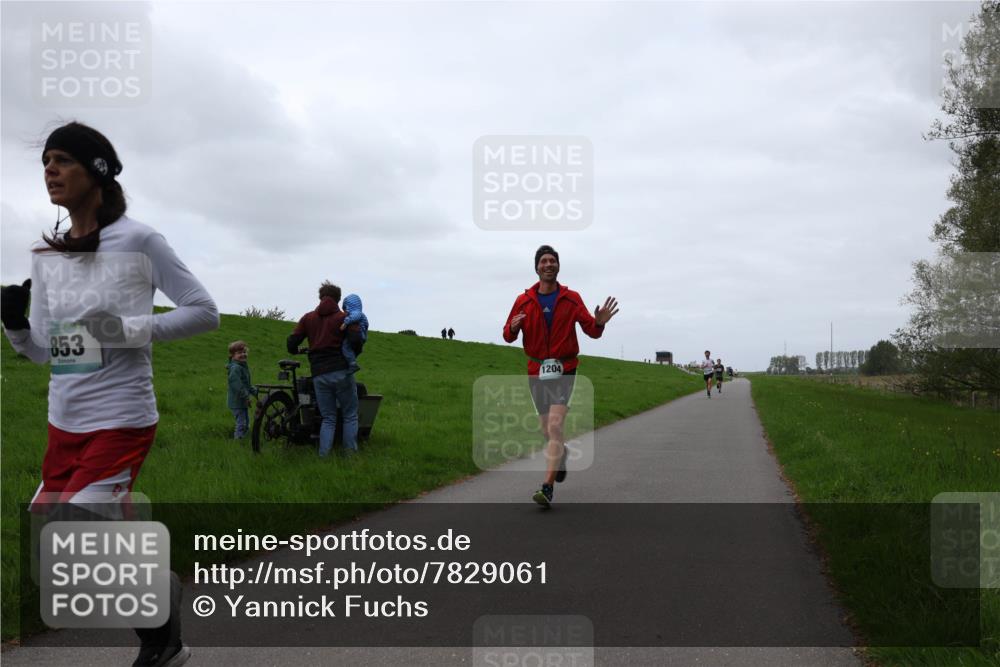 04.05.2025 - 8. Wedeler Halbmarathon Yannick Fuchs http://msf.ph/oto/7829061 04.05.2025 11:17:06 Laufen 853, 1204 meine-sportfotos.de