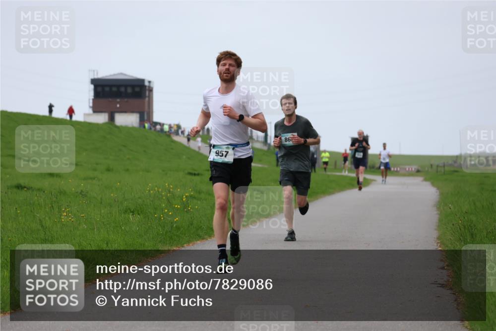 04.05.2025 - 8. Wedeler Halbmarathon Yannick Fuchs http://msf.ph/oto/7829086 04.05.2025 11:17:08 Laufen 957, 86, 13 meine-sportfotos.de
