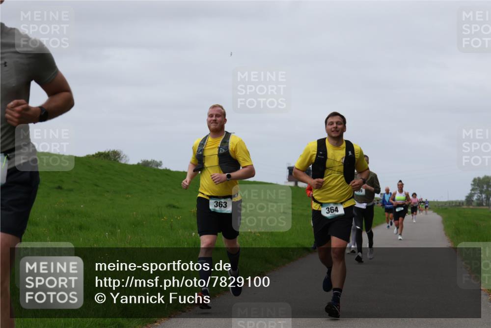04.05.2025 - 8. Wedeler Halbmarathon Yannick Fuchs http://msf.ph/oto/7829100 04.05.2025 11:36:21 Laufen 363, 364 meine-sportfotos.de
