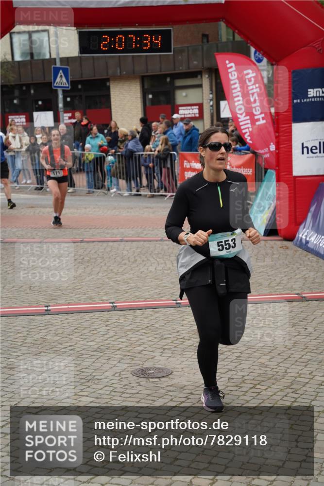 04.05.2025 - 8. Wedeler Halbmarathon Felixshl http://msf.ph/oto/7829118 04.05.2025 12:07:32 Ziel 95, 171, 553 meine-sportfotos.de
