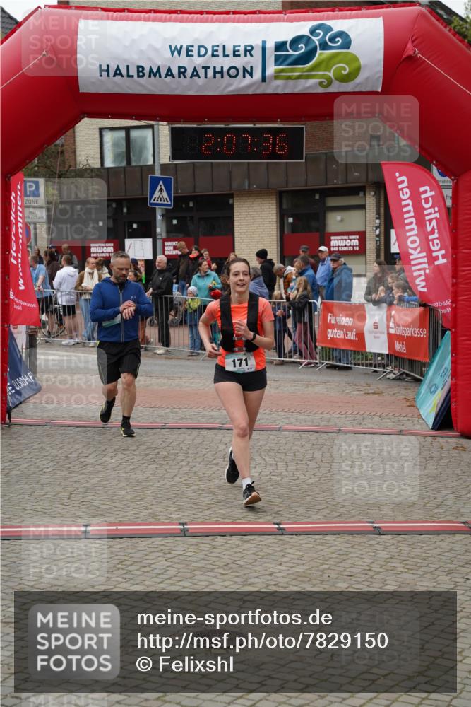 04.05.2025 - 8. Wedeler Halbmarathon Felixshl http://msf.ph/oto/7829150 04.05.2025 12:07:34 Ziel 95, 171, 553 meine-sportfotos.de