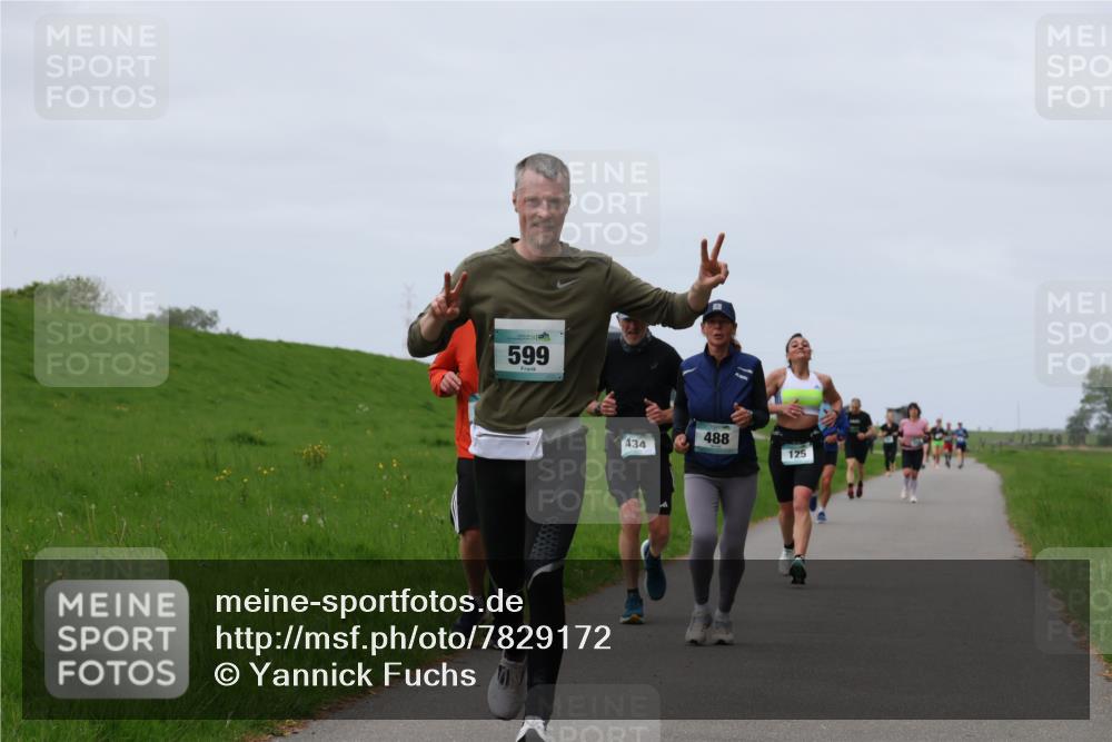 04.05.2025 - 8. Wedeler Halbmarathon Yannick Fuchs http://msf.ph/oto/7829172 04.05.2025 11:36:25 Laufen 599, 434, 488, 125 meine-sportfotos.de