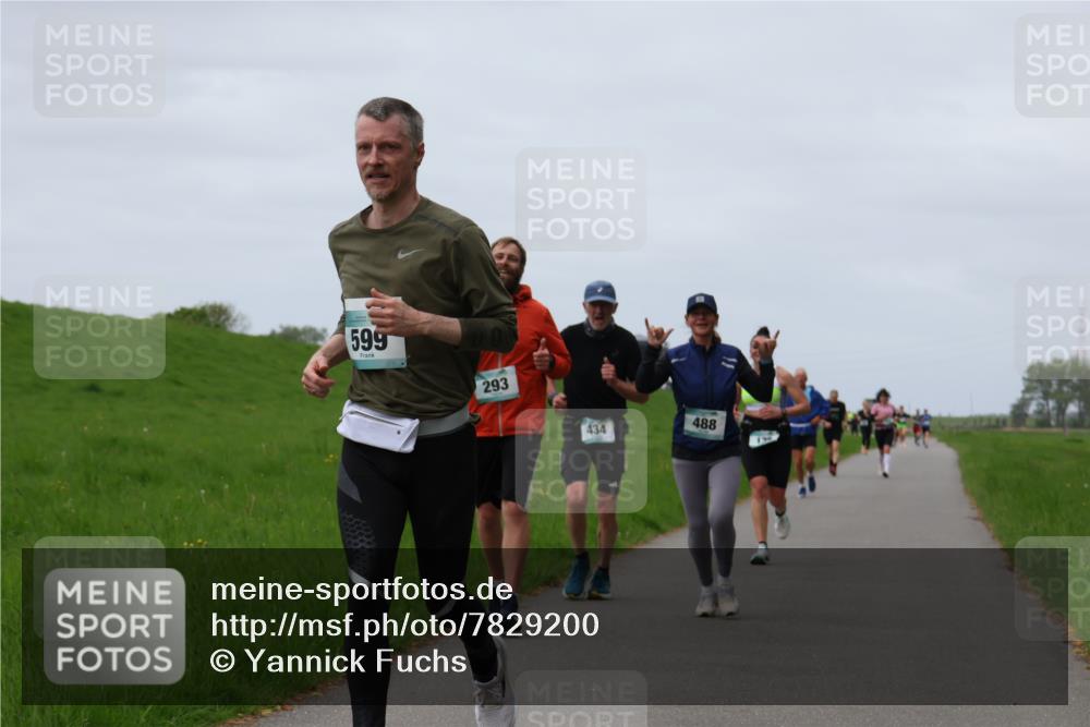 04.05.2025 - 8. Wedeler Halbmarathon Yannick Fuchs http://msf.ph/oto/7829200 04.05.2025 11:36:26 Laufen 599, 293, 434, 488, 198 meine-sportfotos.de