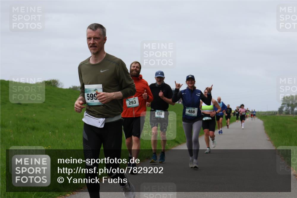 04.05.2025 - 8. Wedeler Halbmarathon Yannick Fuchs http://msf.ph/oto/7829202 04.05.2025 11:36:26 Laufen 599, 293, 434, 488 meine-sportfotos.de