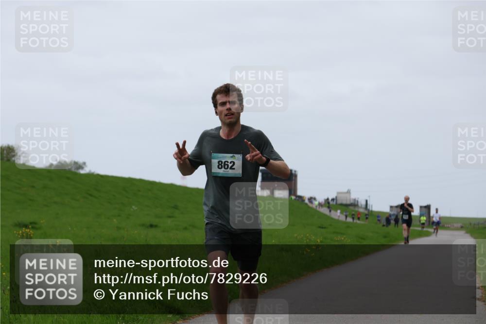 04.05.2025 - 8. Wedeler Halbmarathon Yannick Fuchs http://msf.ph/oto/7829226 04.05.2025 11:17:15 Laufen 862 meine-sportfotos.de