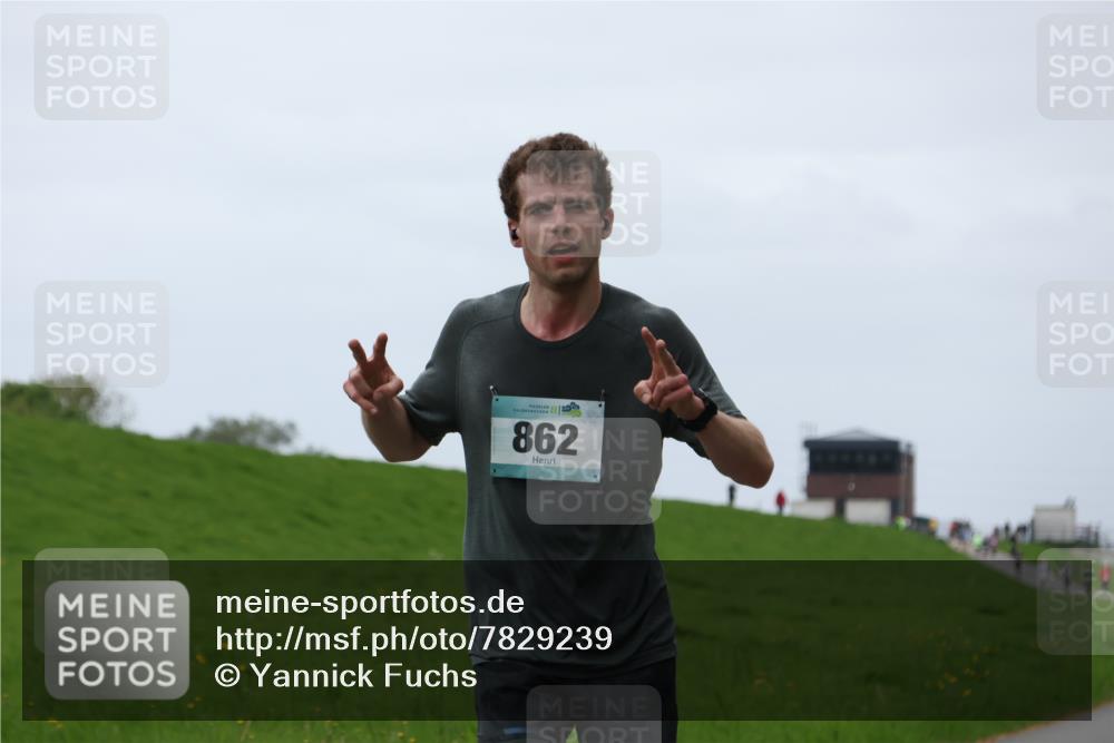 04.05.2025 - 8. Wedeler Halbmarathon Yannick Fuchs http://msf.ph/oto/7829239 04.05.2025 11:17:15 Laufen 862 meine-sportfotos.de