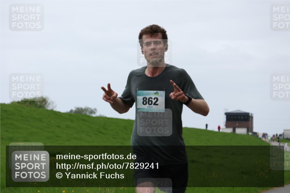 04.05.2025 - 8. Wedeler Halbmarathon Yannick Fuchs http://msf.ph/oto/7829241 04.05.2025 11:17:15 Laufen 862 meine-sportfotos.de
