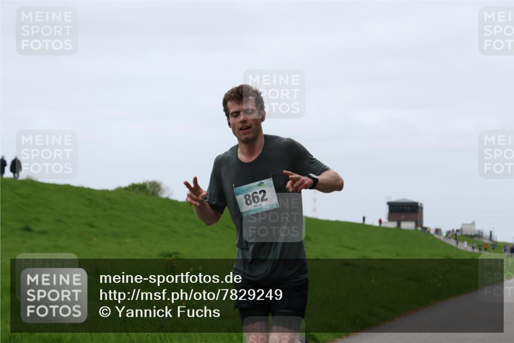 04.05.2025 - 8. Wedeler Halbmarathon Yannick Fuchs http://msf.ph/oto/7829249 04.05.2025 11:17:16 Laufen 862 meine-sportfotos.de