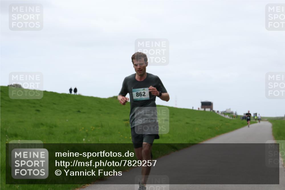 04.05.2025 - 8. Wedeler Halbmarathon Yannick Fuchs http://msf.ph/oto/7829257 04.05.2025 11:17:16 Laufen 862 meine-sportfotos.de