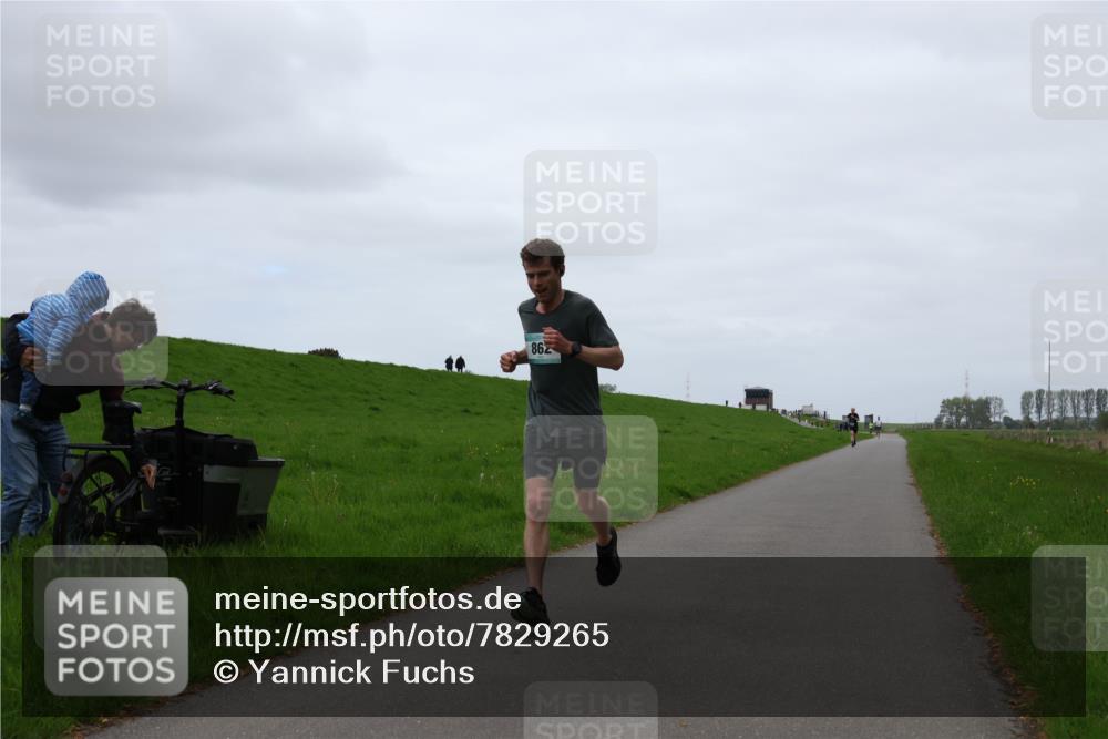 04.05.2025 - 8. Wedeler Halbmarathon Yannick Fuchs http://msf.ph/oto/7829265 04.05.2025 11:17:16 Laufen 862 meine-sportfotos.de