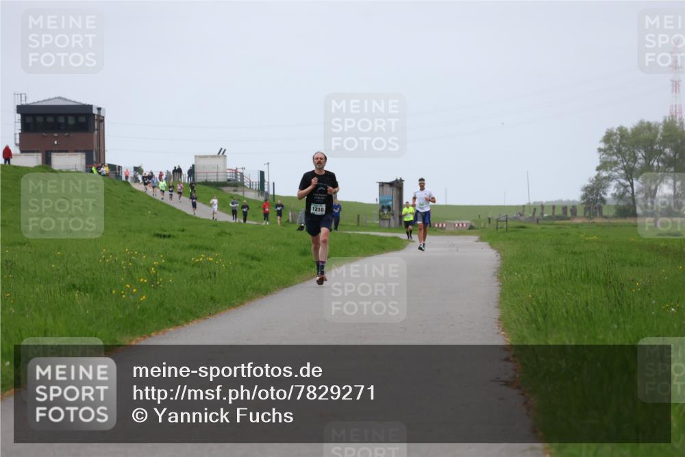 04.05.2025 - 8. Wedeler Halbmarathon Yannick Fuchs http://msf.ph/oto/7829271 04.05.2025 11:17:18 Laufen  meine-sportfotos.de