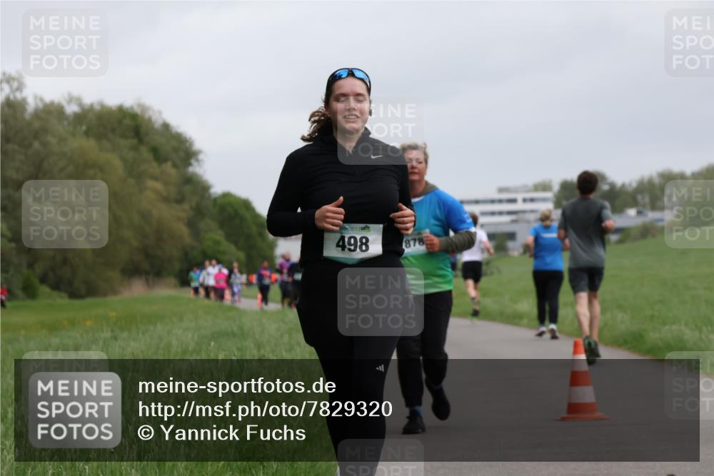 04.05.2025 - 8. Wedeler Halbmarathon Yannick Fuchs http://msf.ph/oto/7829320 04.05.2025 11:17:29 Laufen 498, 878 meine-sportfotos.de