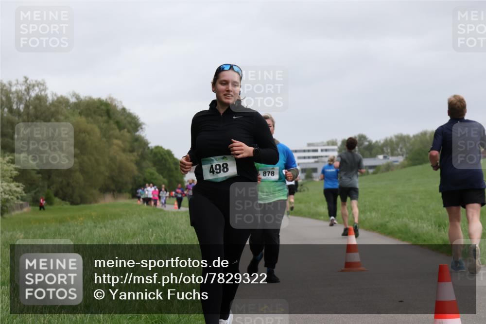 04.05.2025 - 8. Wedeler Halbmarathon Yannick Fuchs http://msf.ph/oto/7829322 04.05.2025 11:17:29 Laufen 498, 878 meine-sportfotos.de